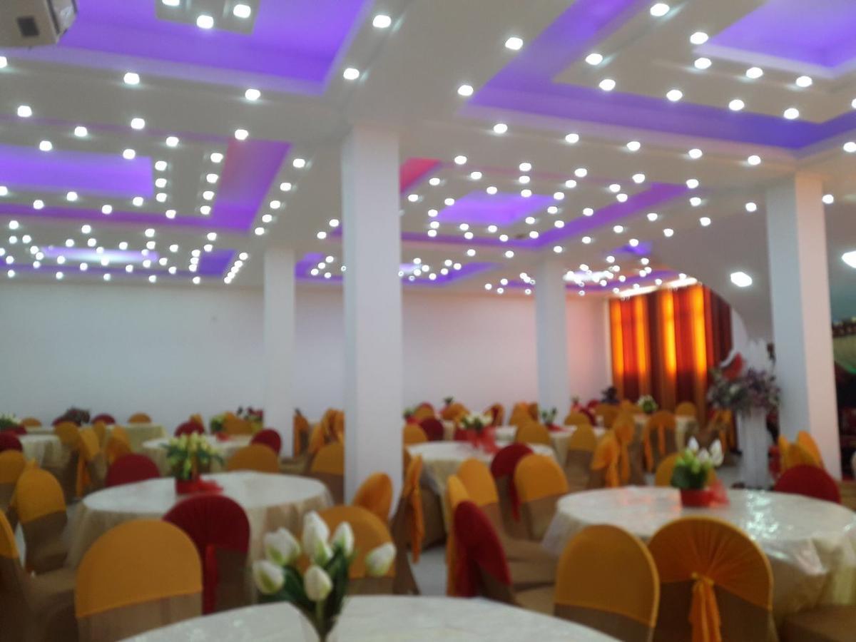 Avanya Hotel And Reception Hall Angunakolapelessa Eksteriør billede